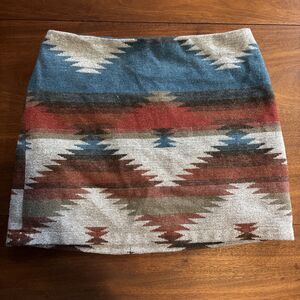 American Eagle Mini Skirt Southwest Aztec Design Sz 6 Poly Wool Blend